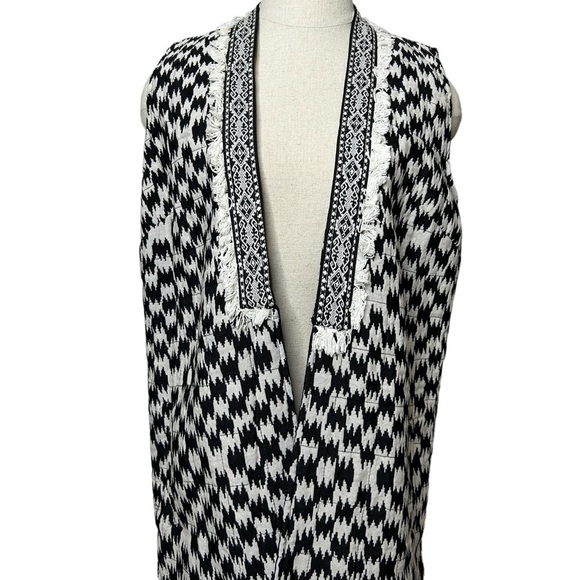 ATMOSPHERE Black White Oversized Tribal Open Thick Vest Blazer Coat Size 6 - Picture 9 of 11